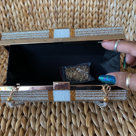 New Rhinestone Crystal Money Bag 💰 - Picture 8 of 14